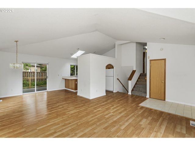8539 Sw JOHN Ct, Tigard, OR 97223