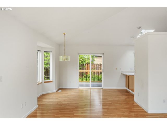 8539 Sw JOHN Ct, Tigard, OR 97223
