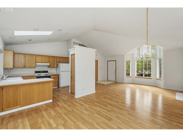 8539 Sw JOHN Ct, Tigard, OR 97223