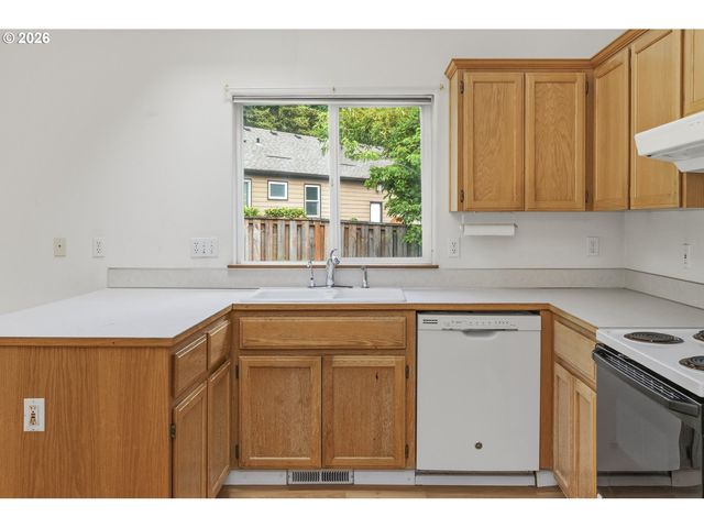 8539 Sw JOHN Ct, Tigard, OR 97223