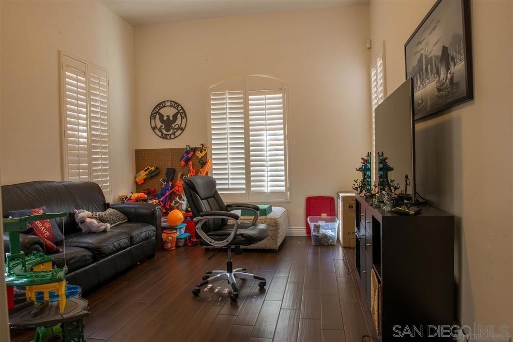 Image 4 of property listing at 1525 Picket Fence Dr, Chula Vista, CA 91915