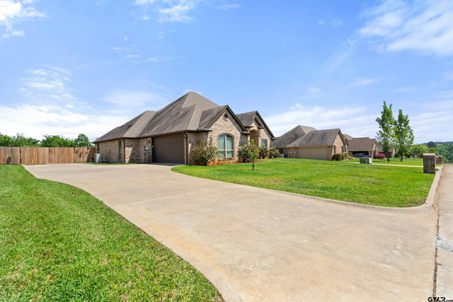 21311 Boone Dr, Bullard, TX 75757