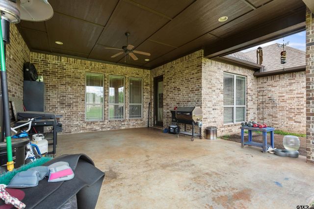21311 Boone Dr, Bullard, TX 75757