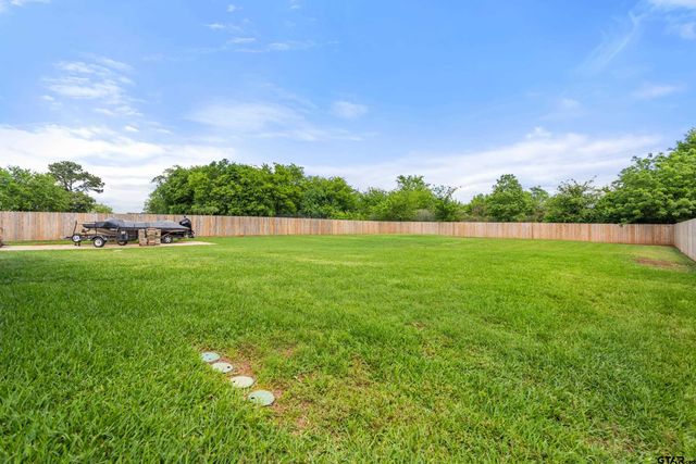 21311 Boone Dr, Bullard, TX 75757