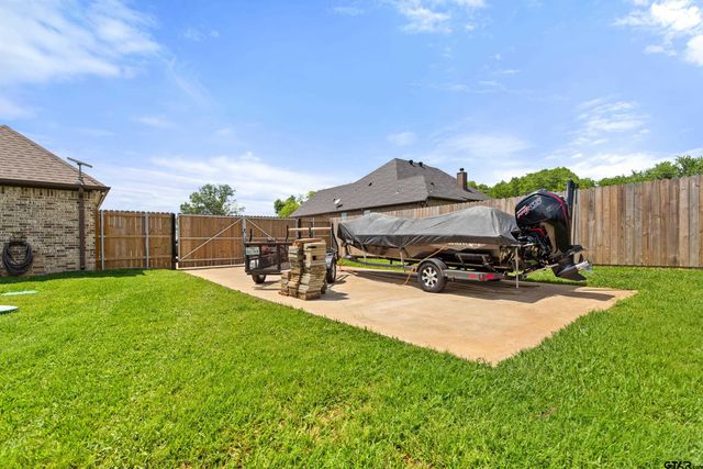 21311 Boone Dr, Bullard, TX 75757