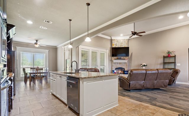 21311 Boone Dr, Bullard, TX 75757