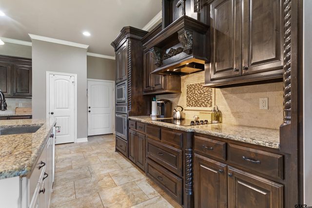 21311 Boone Dr, Bullard, TX 75757