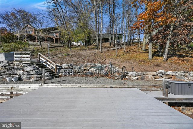 1503 WYNONAH DR, Auburn, PA 17922