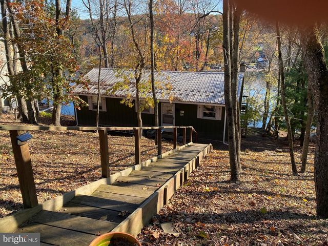 1503 WYNONAH DR, Auburn, PA 17922