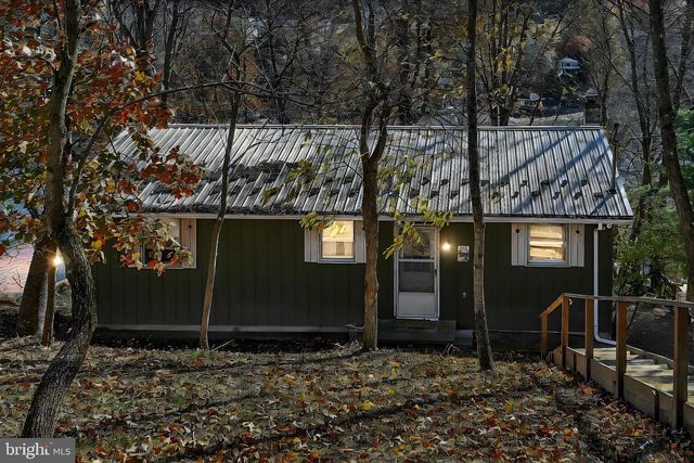 1503 WYNONAH DR, Auburn, PA 17922