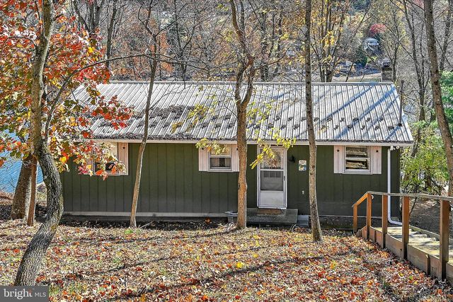 1503 WYNONAH DR, Auburn, PA 17922