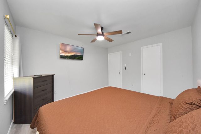 1011 Whitestone Lane, Houston, TX 77073