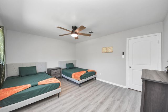 1011 Whitestone Lane, Houston, TX 77073