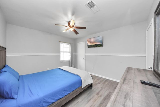 1011 Whitestone Lane, Houston, TX 77073