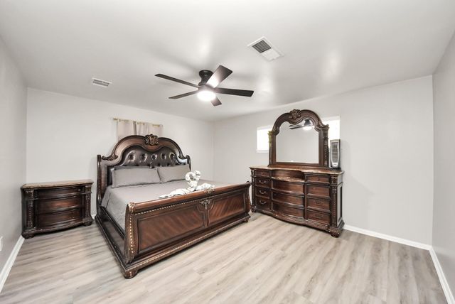 1011 Whitestone Lane, Houston, TX 77073