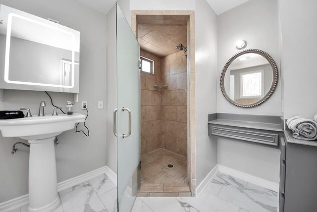1011 Whitestone Lane, Houston, TX 77073