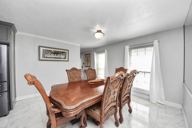1011 Whitestone Lane, Houston, TX 77073