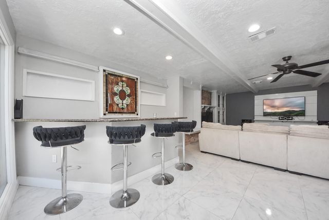 1011 Whitestone Lane, Houston, TX 77073