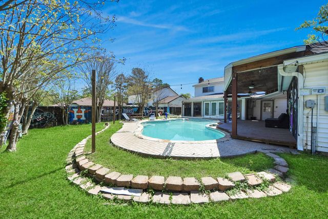 1011 Whitestone Lane, Houston, TX 77073
