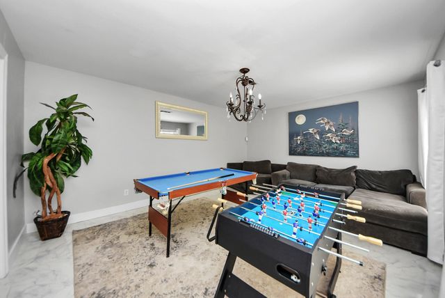 1011 Whitestone Lane, Houston, TX 77073