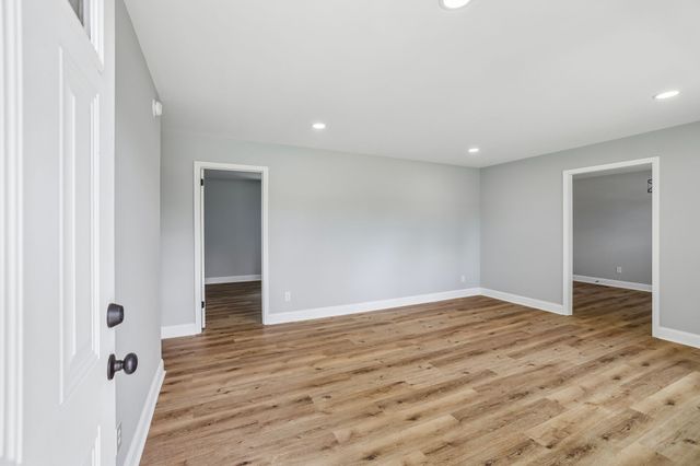 512 New Rock Creek Rd, Tullahoma, TN 37388