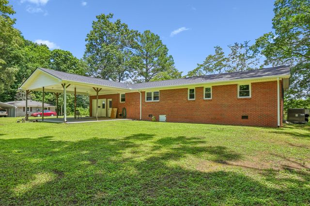 512 New Rock Creek Rd, Tullahoma, TN 37388