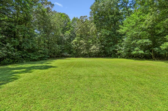 512 New Rock Creek Rd, Tullahoma, TN 37388