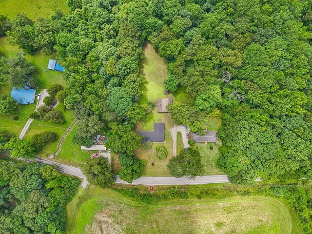 512 New Rock Creek Rd, Tullahoma, TN 37388