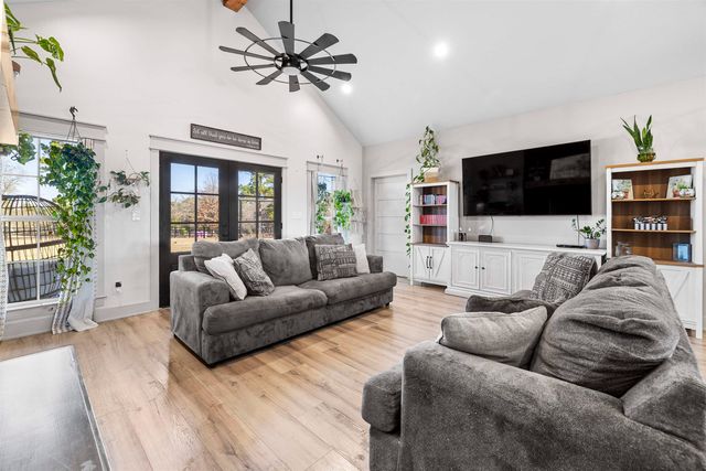 3499 Silk Tree Rd, Gilmer, TX 75645