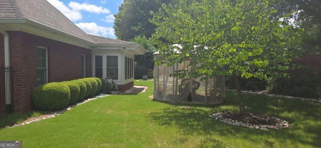1555 Woodberry Run Drive, Snellville, GA 30078