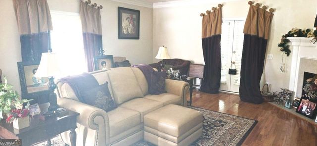 1555 Woodberry Run Drive, Snellville, GA 30078