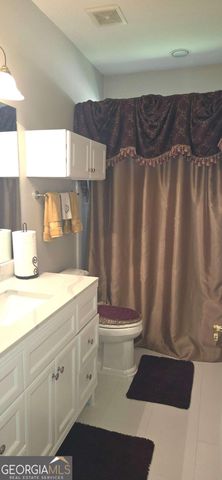 1555 Woodberry Run Drive, Snellville, GA 30078