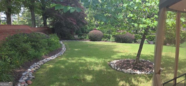 1555 Woodberry Run Drive, Snellville, GA 30078