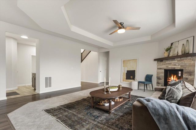 2874 Kegonsa DRIVE, Oconomowoc, WI 53066