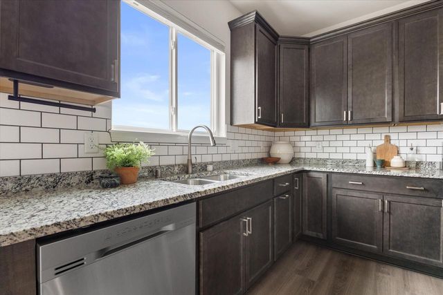 2874 Kegonsa DRIVE, Oconomowoc, WI 53066