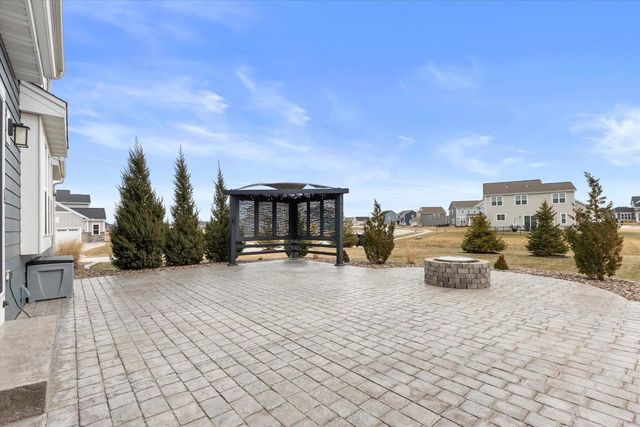 2874 Kegonsa DRIVE, Oconomowoc, WI 53066