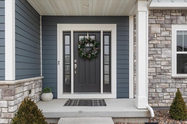 2874 Kegonsa DRIVE, Oconomowoc, WI 53066