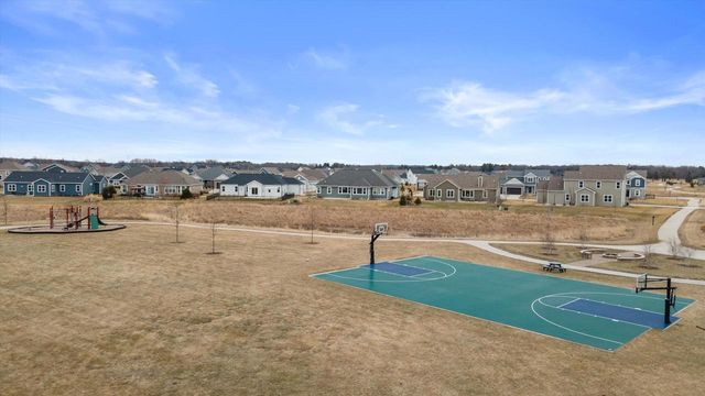 2874 Kegonsa DRIVE, Oconomowoc, WI 53066