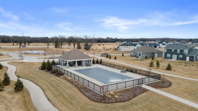 2874 Kegonsa DRIVE, Oconomowoc, WI 53066