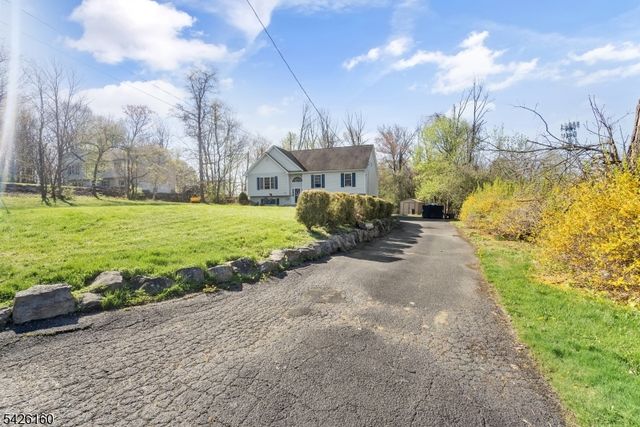 24 Reigler Rd, West Milford Twp., NJ 07421