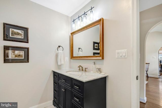 6404 POTOMAC AVE, Alexandria, VA 22307