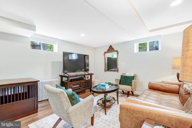 6404 POTOMAC AVE, Alexandria, VA 22307