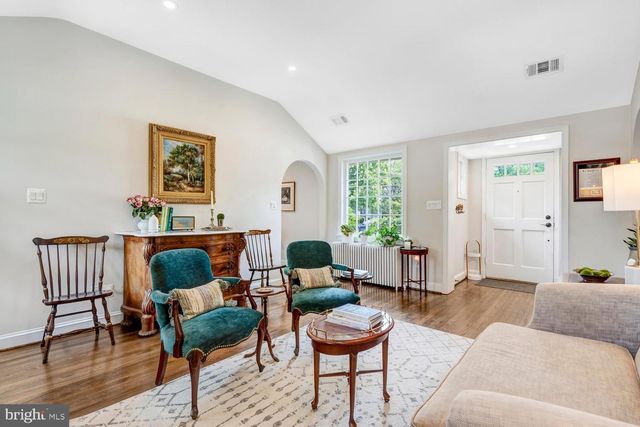 6404 POTOMAC AVE, Alexandria, VA 22307