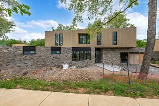 929 NW C Street, Bentonville, AR 72712