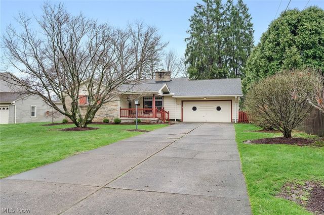 3423 Tall Oaks Lane, Austintown, OH 44511