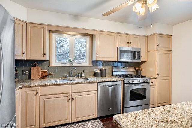 3423 Tall Oaks Lane, Austintown, OH 44511