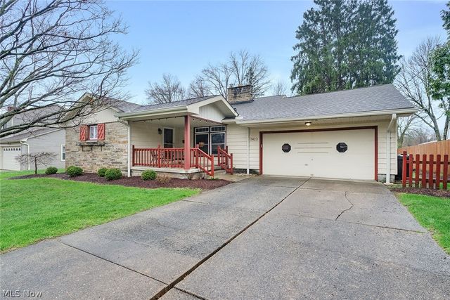 3423 Tall Oaks Lane, Austintown, OH 44511