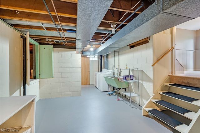 3423 Tall Oaks Lane, Austintown, OH 44511