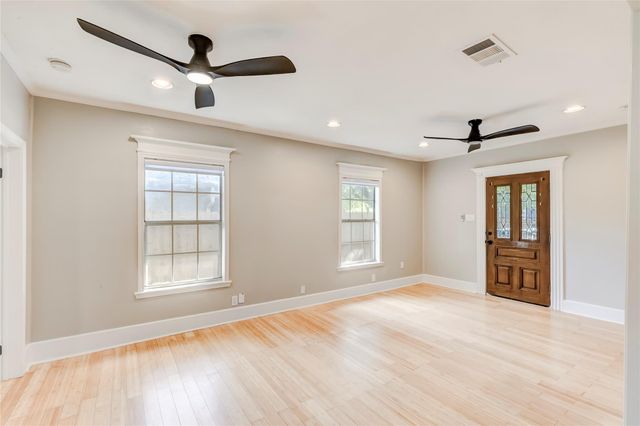 74 Julius ST, Austin, TX 78702