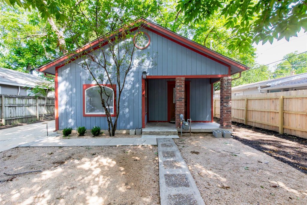 74 Julius ST, Austin, TX 78702
